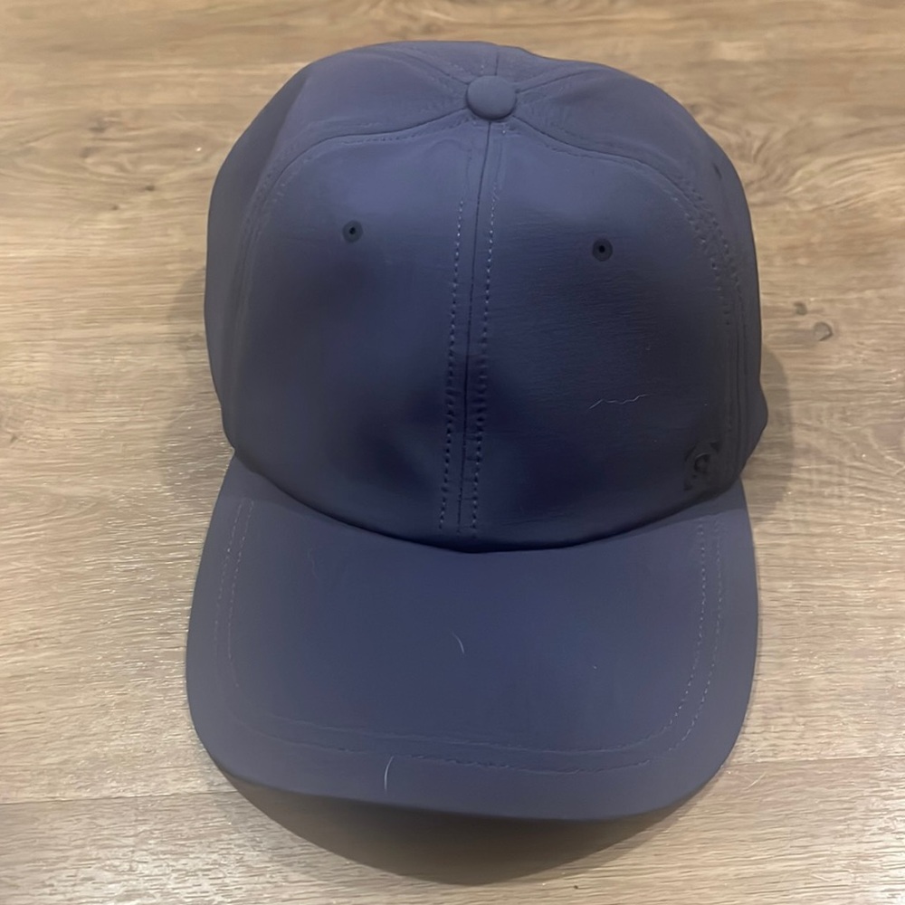 Men’s navy lululemon hat